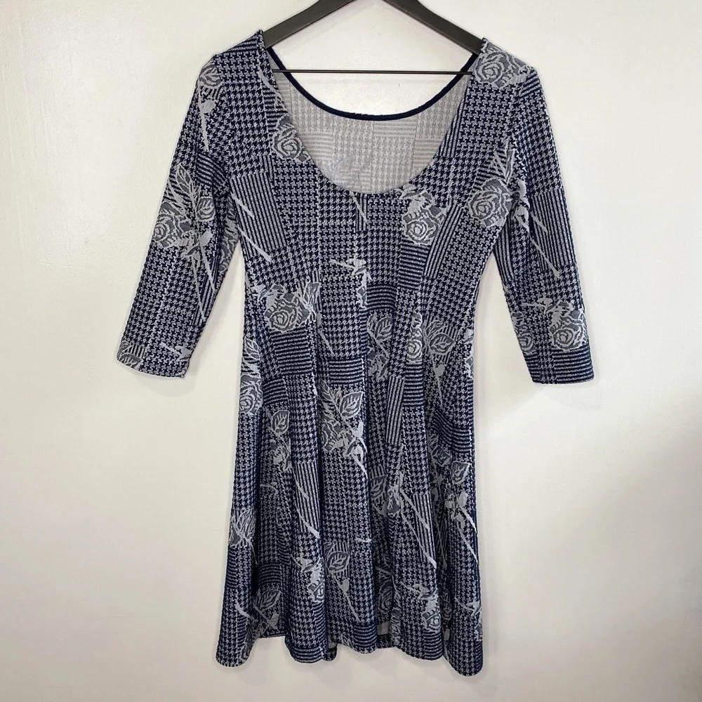 ModCloth Houndstooth Floral Rose Half Sleeve Dress - Picture 5 of 6